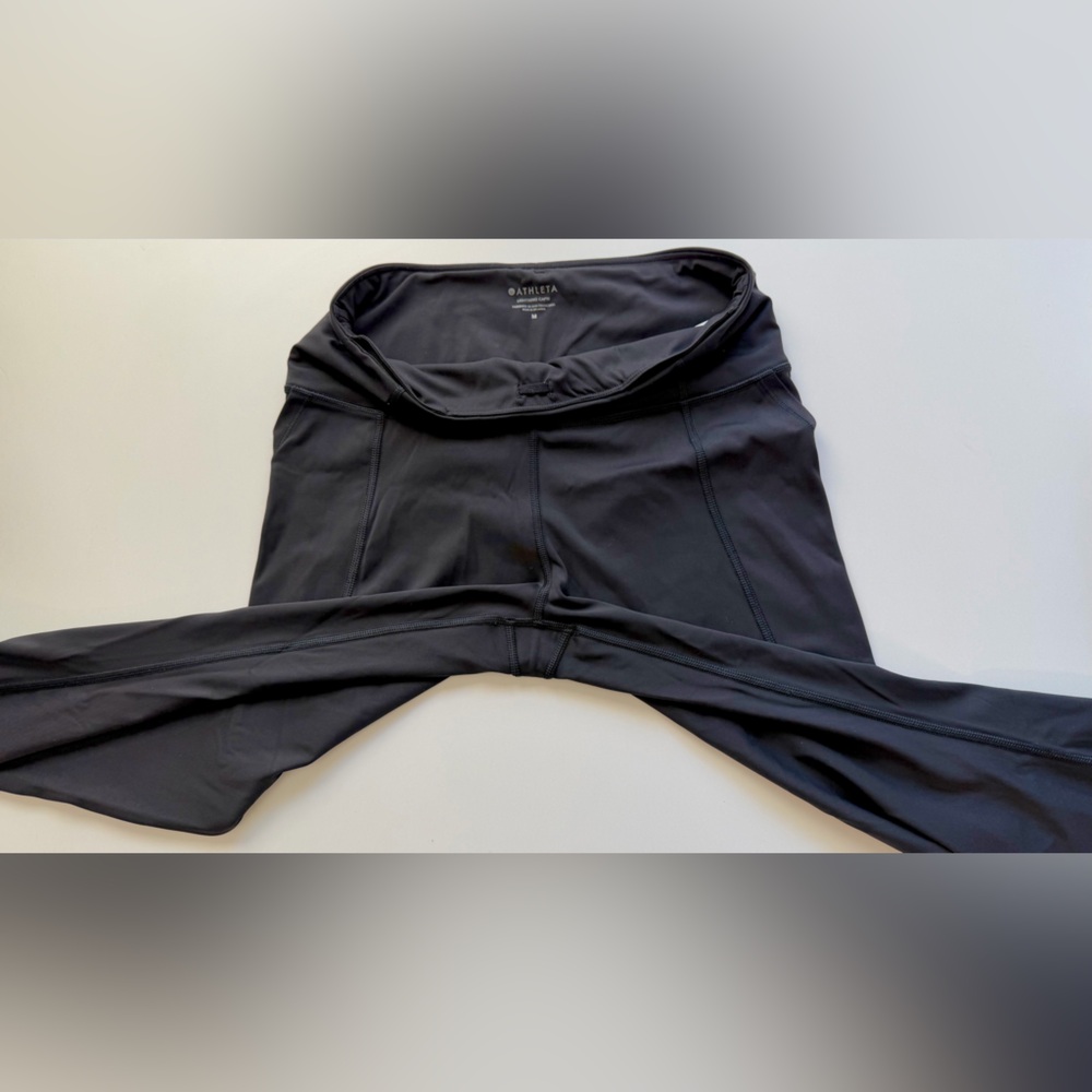 Athleta lightning stash pocket Capri - Picture 12 of 13